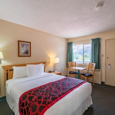 Canada'S Best Value Desert Inn & Suites Cache Creek Eksteriør billede